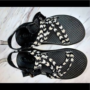 Kids Chaco’s Size 4
